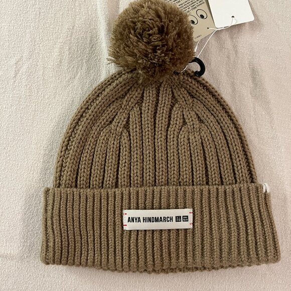 NEW Uniqlo x Anya Hindmarch Pom Pom Beanie - Picture 2 of 3